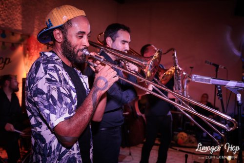 Limoges'Hop festival 2022

Partage libre avec le crédit et la citation (@lightexmachina) de l'auteur pour tout usage non promotionnel et non commercial.

© Alexandre - LIGHT EX MACHINA 2022, tous droits réservés.